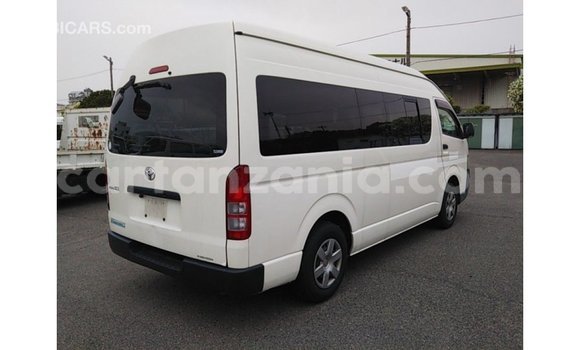 Buy Import Toyota Hiace White Car in Import - Dubai in Arusha Buy Import Toyota Hiace White Car in Import - Dubai in Arusha