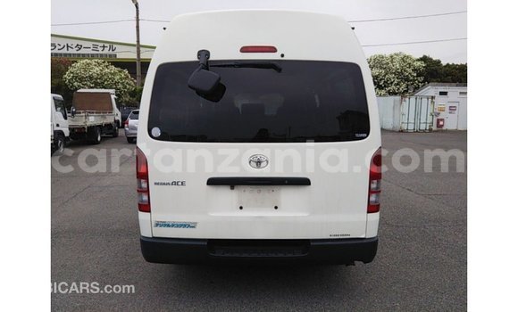 Buy Import Toyota Hiace White Car in Import - Dubai in Arusha Buy Import Toyota Hiace White Car in Import - Dubai in Arusha