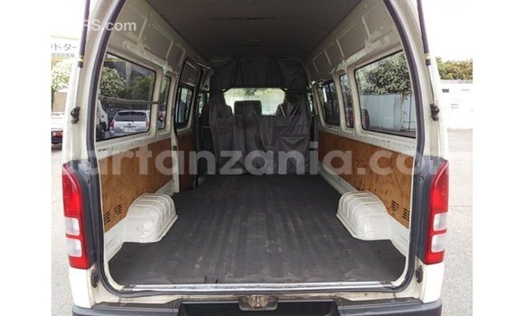 Buy Import Toyota Hiace White Car in Import - Dubai in Arusha Buy Import Toyota Hiace White Car in Import - Dubai in Arusha