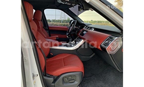 Buy Import Land Rover Range Rover White Car in Import - Dubai in Arusha Buy Import Land Rover Range Rover White Car in Import - Dubai in Arusha