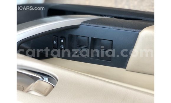 Buy Import Toyota Corolla White Car in Import - Dubai in Arusha Buy Import Toyota Corolla White Car in Import - Dubai in Arusha