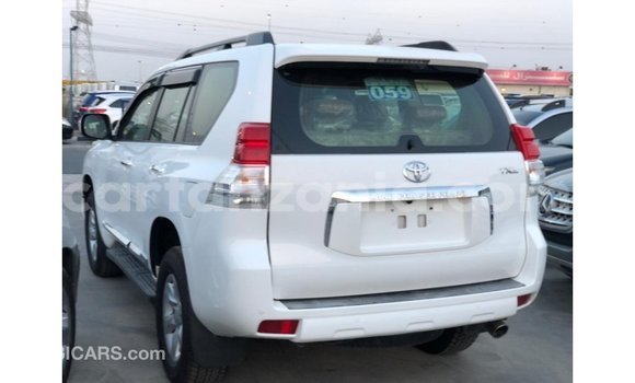 Nunua Imported Toyota Prado Nyeupe Gari ndani ya Import - Dubai nchini Arusha Nunua Imported Toyota Prado Nyeupe Gari ndani ya Import - Dubai nchini Arusha