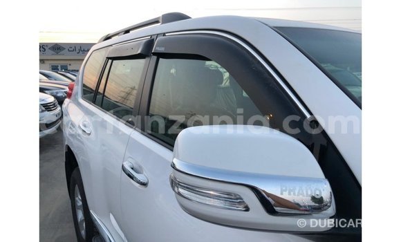 Nunua Imported Toyota Prado Nyeupe Gari ndani ya Import - Dubai nchini Arusha Nunua Imported Toyota Prado Nyeupe Gari ndani ya Import - Dubai nchini Arusha