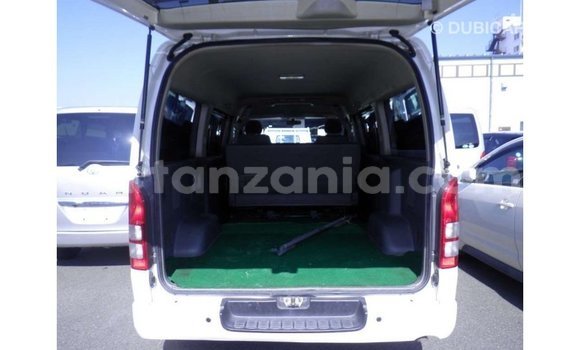 Buy Import Toyota Hiace White Car in Import - Dubai in Arusha Buy Import Toyota Hiace White Car in Import - Dubai in Arusha