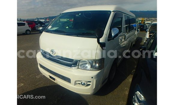 Buy Import Toyota Hiace White Car in Import - Dubai in Arusha Buy Import Toyota Hiace White Car in Import - Dubai in Arusha