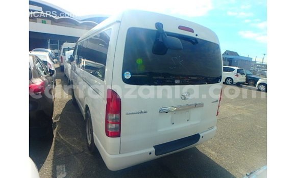 Buy Import Toyota Hiace White Car in Import - Dubai in Arusha Buy Import Toyota Hiace White Car in Import - Dubai in Arusha