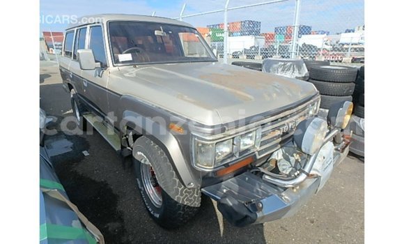 Nunua Imported Toyota Land Cruiser Nyingine Gari ndani ya Import - Dubai nchini Arusha Nunua Imported Toyota Land Cruiser Nyingine Gari ndani ya Import - Dubai nchini Arusha