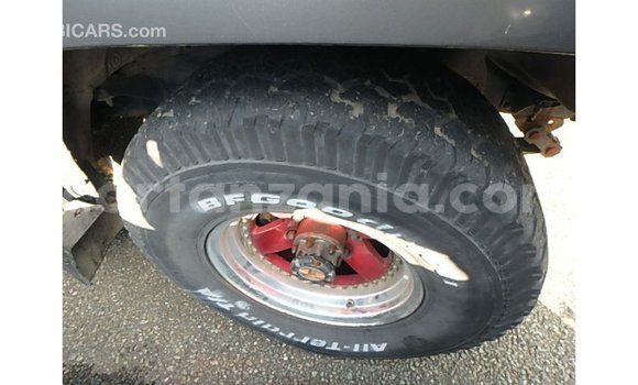 Nunua Imported Toyota Land Cruiser Nyingine Gari ndani ya Import - Dubai nchini Arusha Nunua Imported Toyota Land Cruiser Nyingine Gari ndani ya Import - Dubai nchini Arusha