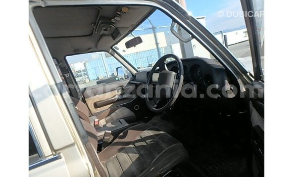 Nunua Imported Toyota Land Cruiser Nyingine Gari ndani ya Import - Dubai nchini Arusha Nunua Imported Toyota Land Cruiser Nyingine Gari ndani ya Import - Dubai nchini Arusha