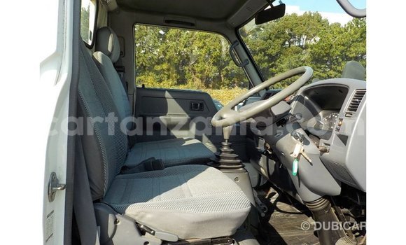 Nunua Imported Toyota Dyna Nyeupe Gari ndani ya Import - Dubai nchini Arusha Nunua Imported Toyota Dyna Nyeupe Gari ndani ya Import - Dubai nchini Arusha