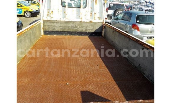 Nunua Imported Toyota Dyna Nyeupe Gari ndani ya Import - Dubai nchini Arusha Nunua Imported Toyota Dyna Nyeupe Gari ndani ya Import - Dubai nchini Arusha