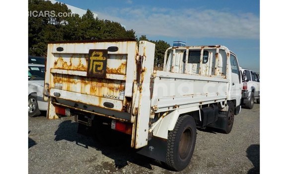 Nunua Imported Toyota Dyna Nyeupe Gari ndani ya Import - Dubai nchini Arusha Nunua Imported Toyota Dyna Nyeupe Gari ndani ya Import - Dubai nchini Arusha