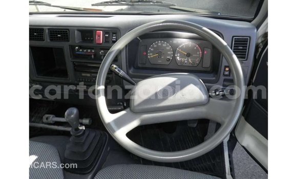 Nunua Imported Toyota Dyna Nyeupe Gari ndani ya Import - Dubai nchini Arusha Nunua Imported Toyota Dyna Nyeupe Gari ndani ya Import - Dubai nchini Arusha