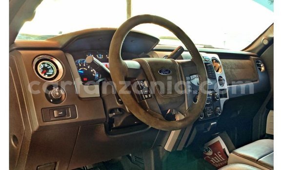 Nunua Imported Ford AEV AMBULANCE Nyekundu Lori ndani ya Import - Dubai nchini Arusha Nunua Imported Ford AEV AMBULANCE Nyekundu Lori ndani ya Import - Dubai nchini Arusha