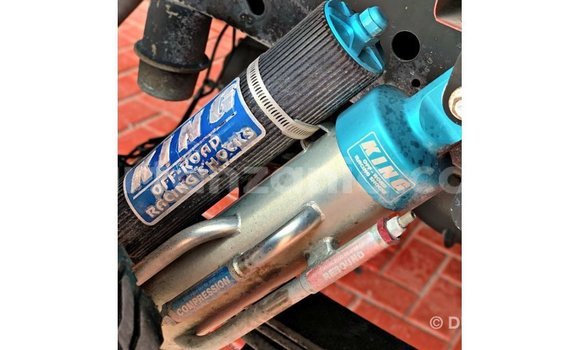 Nunua Imported Ford AEV AMBULANCE Nyekundu Lori ndani ya Import - Dubai nchini Arusha Nunua Imported Ford AEV AMBULANCE Nyekundu Lori ndani ya Import - Dubai nchini Arusha