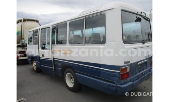 Nunua Imported Toyota Coaster Nyeupe Gari ndani ya Import - Dubai nchini Arusha Nunua Imported Toyota Coaster Nyeupe Gari ndani ya Import - Dubai nchini Arusha