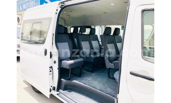 Buy Import Toyota Hiace White Car in Import - Dubai in Arusha Buy Import Toyota Hiace White Car in Import - Dubai in Arusha