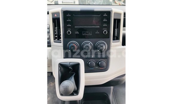 Buy Import Toyota Hiace White Car in Import - Dubai in Arusha Buy Import Toyota Hiace White Car in Import - Dubai in Arusha