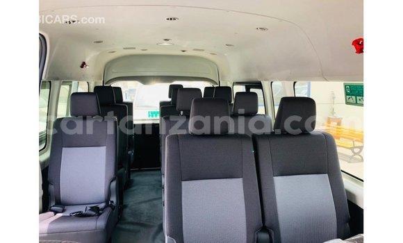Buy Import Toyota Hiace White Car in Import - Dubai in Arusha Buy Import Toyota Hiace White Car in Import - Dubai in Arusha