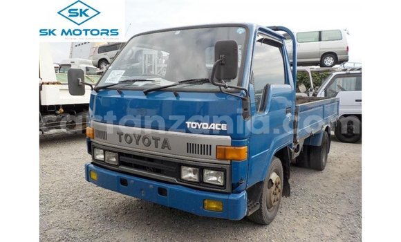 Nunua Imported Toyota Dyna Bluu Gari ndani ya Import - Dubai nchini Arusha Nunua Imported Toyota Dyna Bluu Gari ndani ya Import - Dubai nchini Arusha