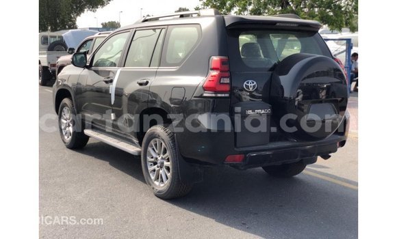 Nunua Imported Toyota Prado Nyeusi Gari ndani ya Import - Dubai nchini Arusha Nunua Imported Toyota Prado Nyeusi Gari ndani ya Import - Dubai nchini Arusha