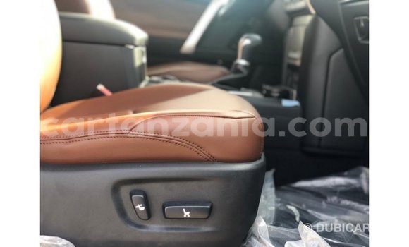 Nunua Imported Toyota Prado Nyeusi Gari ndani ya Import - Dubai nchini Arusha Nunua Imported Toyota Prado Nyeusi Gari ndani ya Import - Dubai nchini Arusha