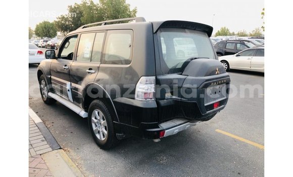 Nunua Imported Mitsubishi Pajero Nyeusi Gari ndani ya Import - Dubai nchini Arusha Nunua Imported Mitsubishi Pajero Nyeusi Gari ndani ya Import - Dubai nchini Arusha
