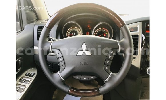 Nunua Imported Mitsubishi Pajero Nyeusi Gari ndani ya Import - Dubai nchini Arusha Nunua Imported Mitsubishi Pajero Nyeusi Gari ndani ya Import - Dubai nchini Arusha