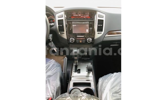 Nunua Imported Mitsubishi Pajero Nyeusi Gari ndani ya Import - Dubai nchini Arusha Nunua Imported Mitsubishi Pajero Nyeusi Gari ndani ya Import - Dubai nchini Arusha