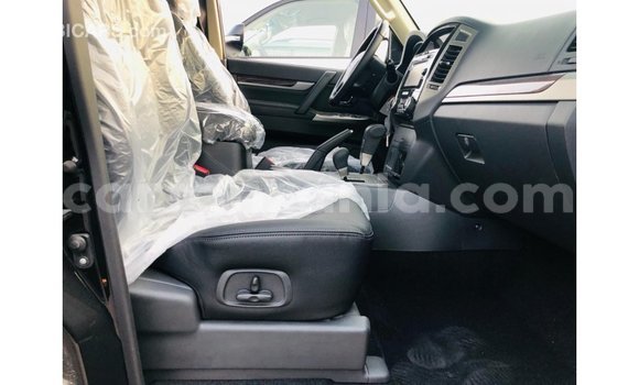 Nunua Imported Mitsubishi Pajero Nyeusi Gari ndani ya Import - Dubai nchini Arusha Nunua Imported Mitsubishi Pajero Nyeusi Gari ndani ya Import - Dubai nchini Arusha