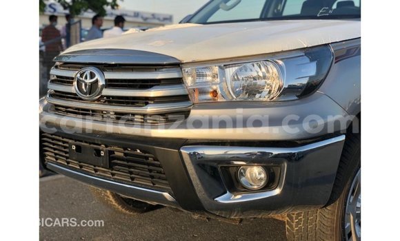 Nunua Imported Toyota Hilux Nyingine Gari ndani ya Import - Dubai nchini Arusha Nunua Imported Toyota Hilux Nyingine Gari ndani ya Import - Dubai nchini Arusha