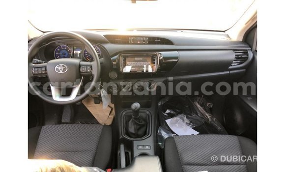 Nunua Imported Toyota Hilux Nyingine Gari ndani ya Import - Dubai nchini Arusha Nunua Imported Toyota Hilux Nyingine Gari ndani ya Import - Dubai nchini Arusha