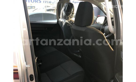 Nunua Imported Toyota Hilux Nyingine Gari ndani ya Import - Dubai nchini Arusha Nunua Imported Toyota Hilux Nyingine Gari ndani ya Import - Dubai nchini Arusha