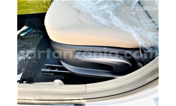 Buy Import Hyundai Elantra White Car in Import - Dubai in Arusha Buy Import Hyundai Elantra White Car in Import - Dubai in Arusha