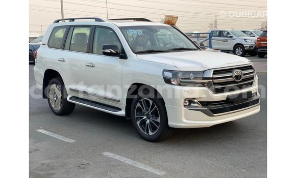 Buy Import Toyota Land Cruiser White Car in Import - Dubai in Arusha Buy Import Toyota Land Cruiser White Car in Import - Dubai in Arusha