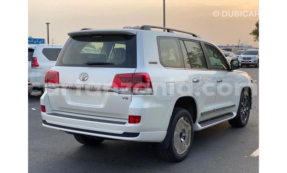 Buy Import Toyota Land Cruiser White Car in Import - Dubai in Arusha Buy Import Toyota Land Cruiser White Car in Import - Dubai in Arusha