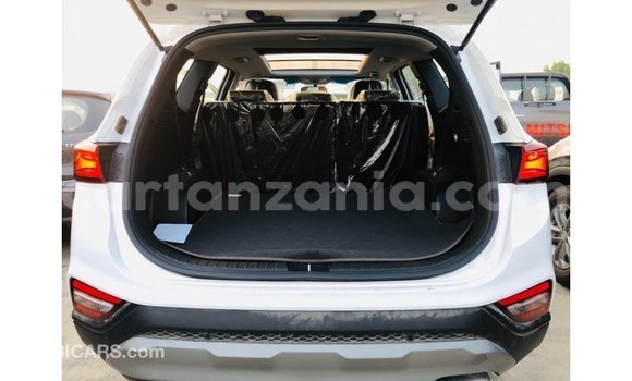 Buy Import Hyundai Santa Fe White Car in Import - Dubai in Arusha Buy Import Hyundai Santa Fe White Car in Import - Dubai in Arusha